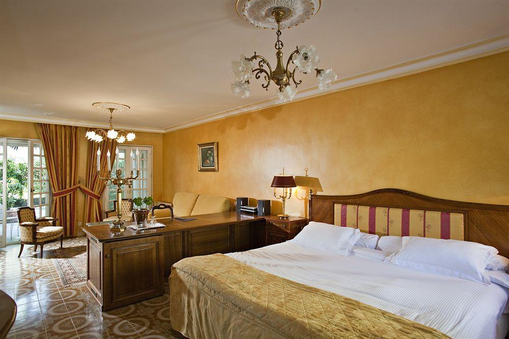 Hostellerie Les Frenes Avignon Quarto foto
