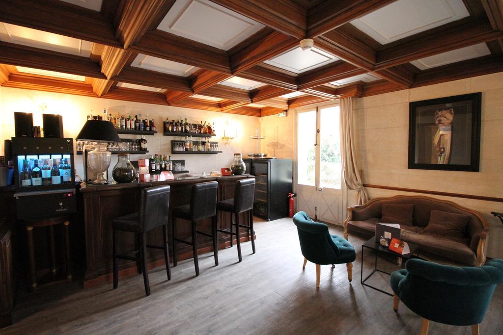 Hostellerie Les Frenes Avignon Exterior foto